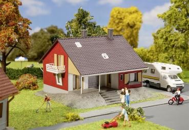 Faller H0 131501 Wohnhaus mit Terrasse