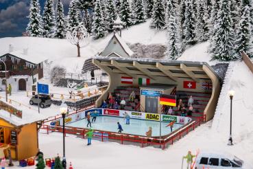 Faller 134005  Kunsteisbahn mit bewegten Figuren