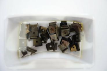 Minitrix N 66528 Gleisklammern (40 Stück)