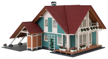 Faller H0 191815 Wohnhaus mit Carport