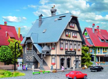 Vollmer 47661 N Boutique Babyland mit Inneneinrichtung undLED-Beleuchtung, Funktionsbausatz