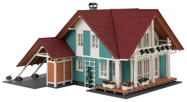 Faller H0 191815 Wohnhaus mit Carport
