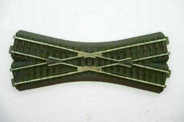 Märklin 24640 C-Gleis Kreuzung 188,3 mm / 24,3°.