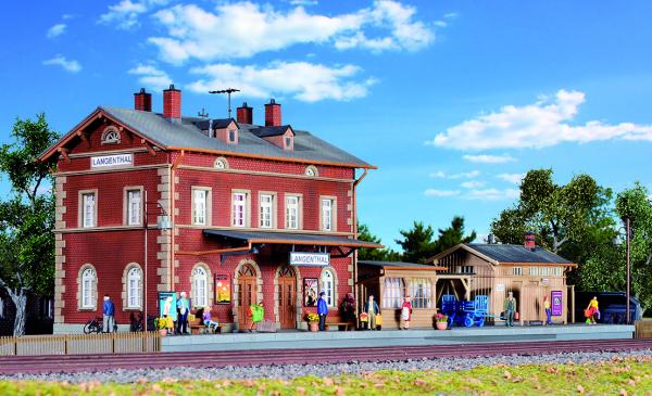 Kibri 39504 H0 Bahnhof Langenthal mit Nebengebäuden