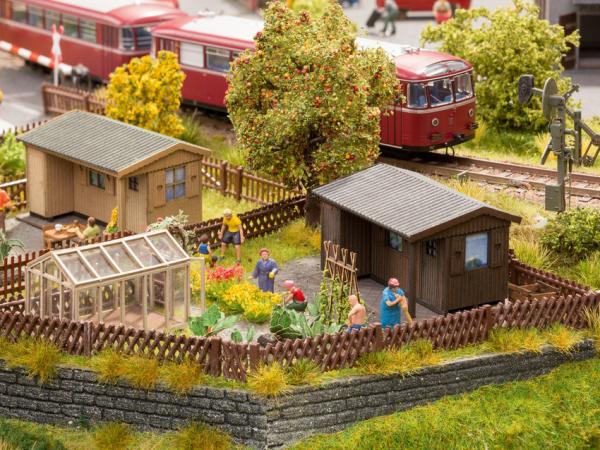 Noch HO 12030 Im Garten Noch HO 12030 Im Garten